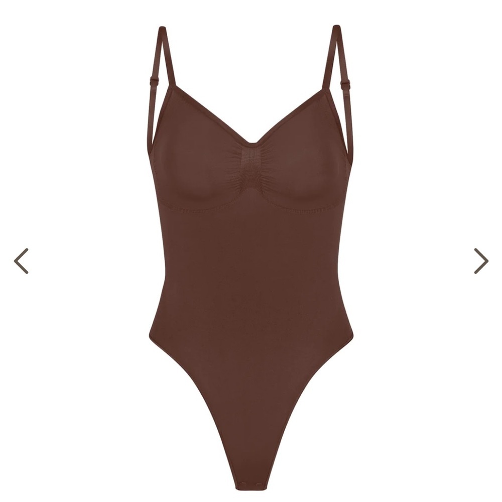 Skims Seamless Sculpt Low Back Thong Bodysuit, 2X/3X COCOA​